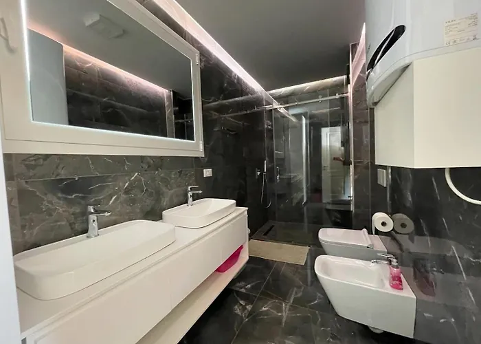 Maison Blloku Appartement *